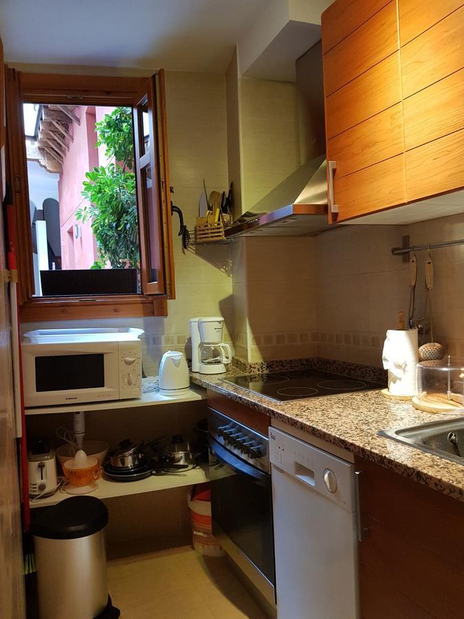 Апартаменты Duplex University - City Centre Толедо Экстерьер фото